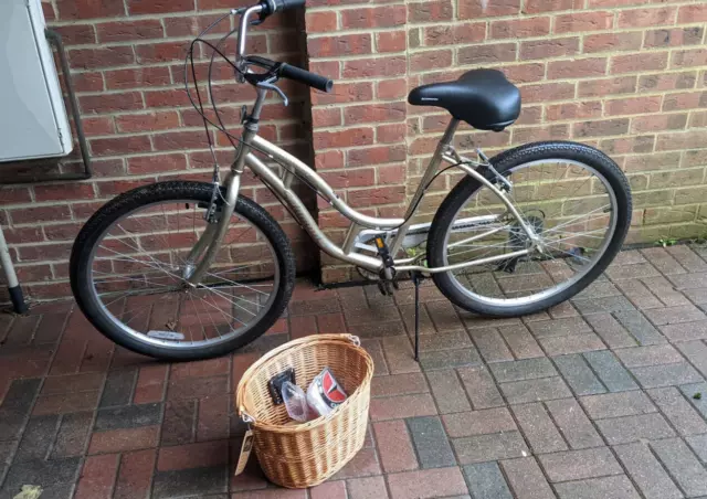 SCHWINN LAKESHORE WOMENS Cruiser 26