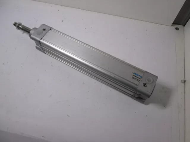 Vérin pneumatique FESTO DNC-40-200-PPV-A