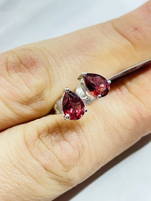 Boucles D'oreilles En Argent 925 Et Grenats - Dormeuses Pendantes - Référence R3500541 - Neuf Avec étiquettes