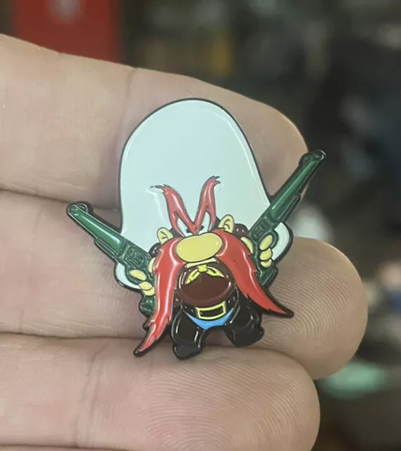 Yosemite Sam Looney Tunes enamel pin retro cartoon WB hat lapel Bag Tv Warner