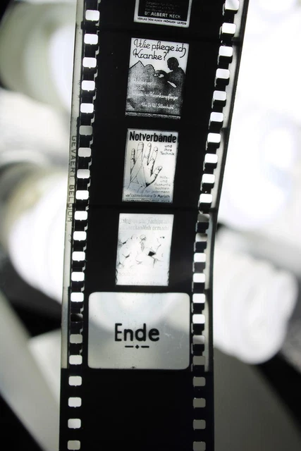 alter Stehfilm " Notverbände  " 134 Bilder mit Orig. eckiger Pappschachtel /178
