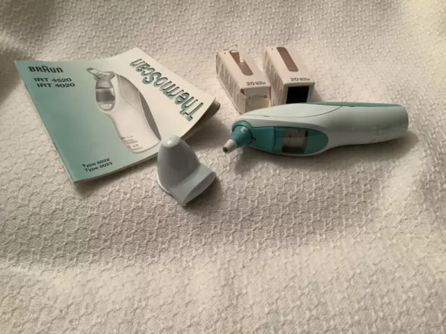 Braun ThermoScan Ear Thermometer - IRT4520 w/Instructions and Ear Tips