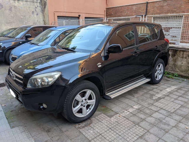 Toyota RAV4 2.2 D-4D DIESEL 177CV del 2006 con MOTORE DANNEGGIATO