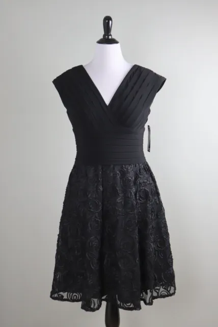 ADRIANNA PAPELL NWT $149 Rosette V-Neck Lined Tiered Evening Dress Size 12