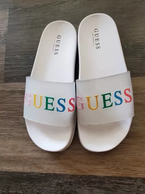 Womens GUESS Los Angeles Slides, Size 8M Color Logo on top Good Condition!