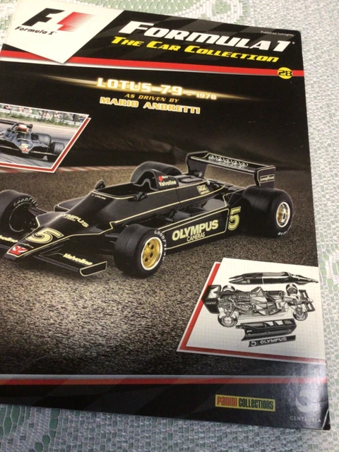 ② Minichamps - Voiture de course miniature (2) - Red Bull - Voitures