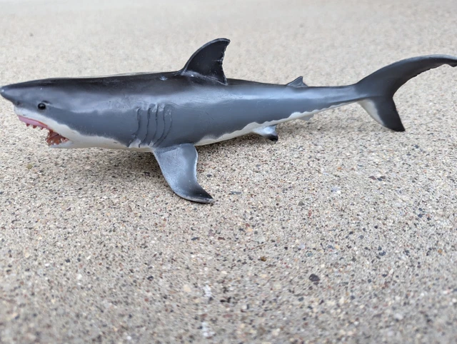 1991 SAFARI LTD GREAT WHITE SHARK MONTEREY BAY AQUARIUM TOY FIGURE Figurine