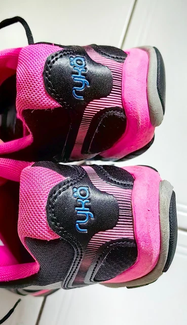 10 Best Zumba Shoes Reviewed & Rated in 2022 | WalkJogRun