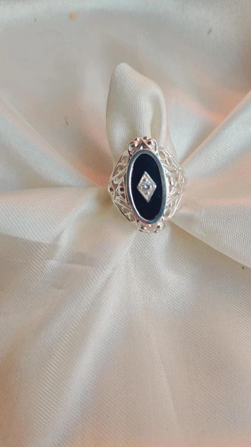 Bague en argent platiné avec améthyste marocaine de 3,51ct Bague en argent platiné avec améthyste marocaine de 3,51ct