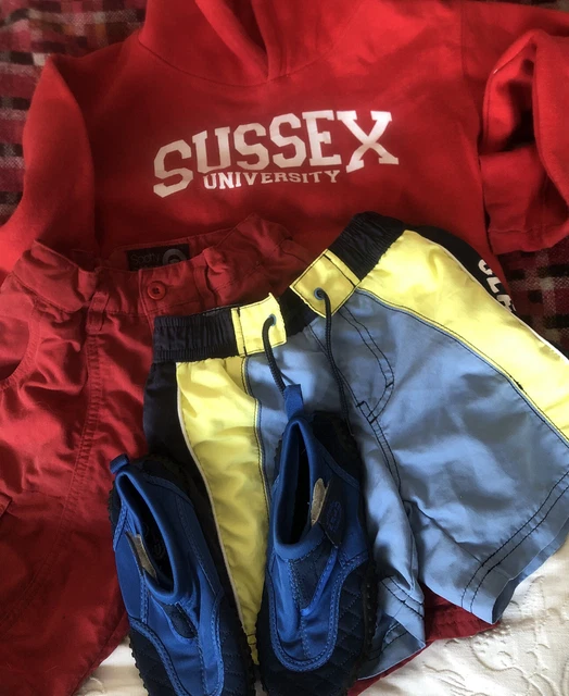 Pacchetto età 3-4, scarpe da nuoto e pantaloncini, pantaloncini lontra spotty, felpa uni Sussex