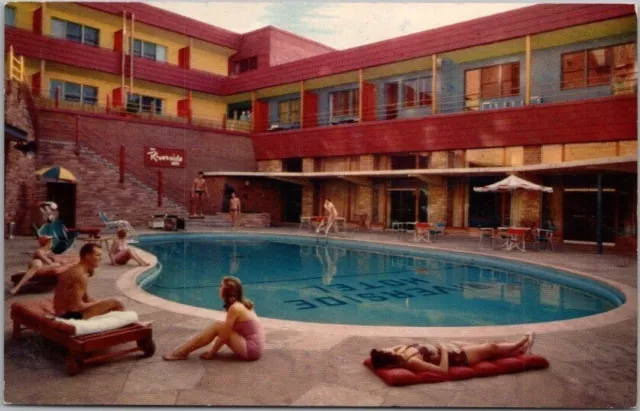 Vintage 1950s RENO, Nevada Postcard RIVERSIDE HOTEL Girls at the Pool - Unused