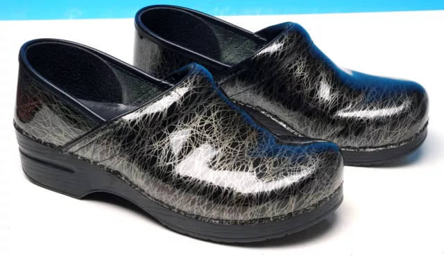 Dansko bethann clog 2025