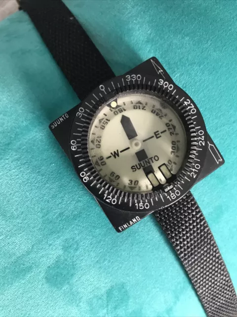 Vintage Suunto Finland Divers Compass