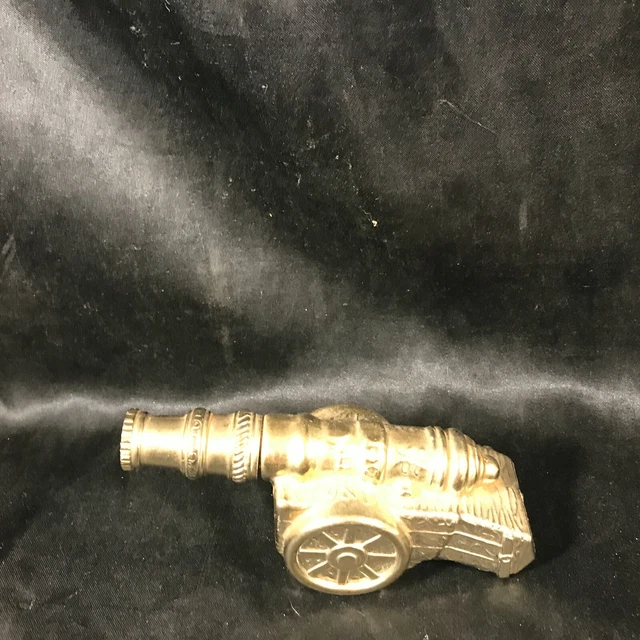 Vintage Avon Revolutionary Cannon Spicy Aftershave 2 oz
