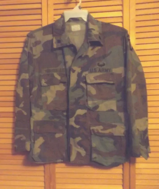 VESTE CAMO ARMÉE MILITAIRE-AIRBORNE-101st (?)-spécialiste 4(?)-etc-TAILLE 44" COFFRE