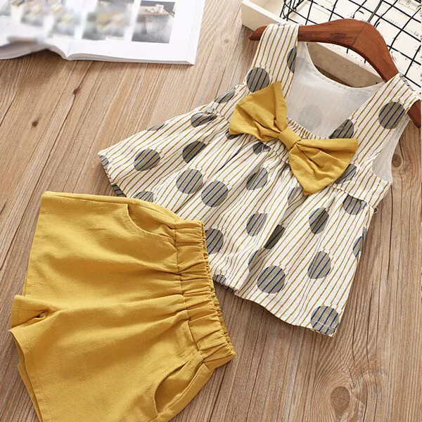 Completo Bimba bambina Maglia maniche corte pantaloni corti bianco giallo B048