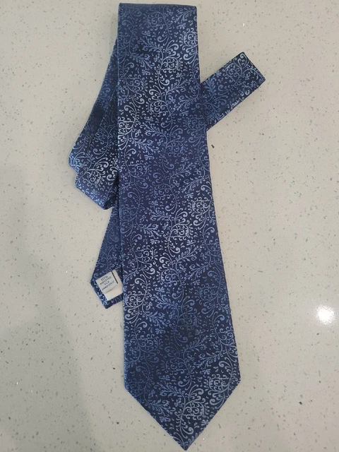 Sean John Silk Tie Blue/navy Geometric Men Necktie USA 58 x 4". Never Worn.