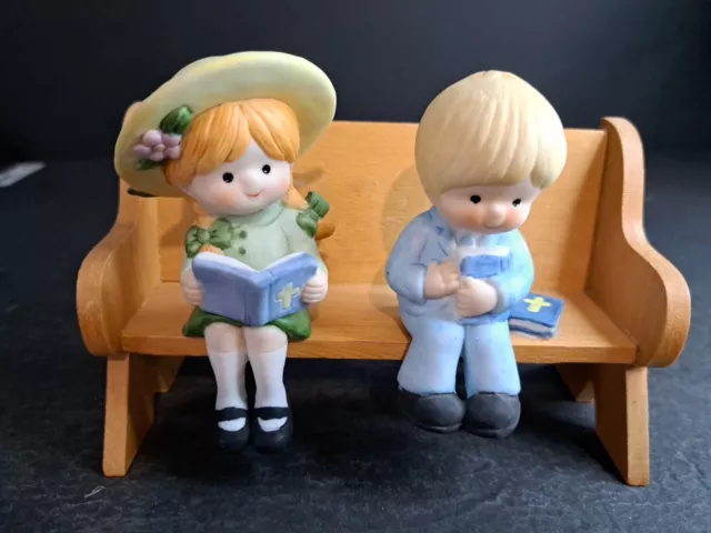 2 1986 Enesco Country Cousins Figurines Boy Girl Sitting On Church Bench