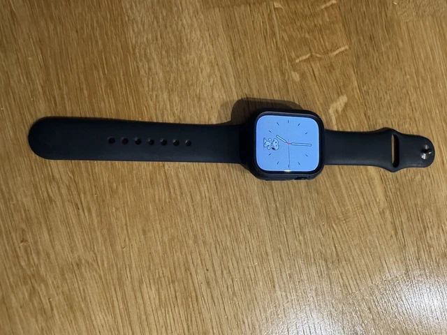 Apple Watch Series 8 45mm Boîtier en Aluminium Minuit avec Bracelet Sport,...