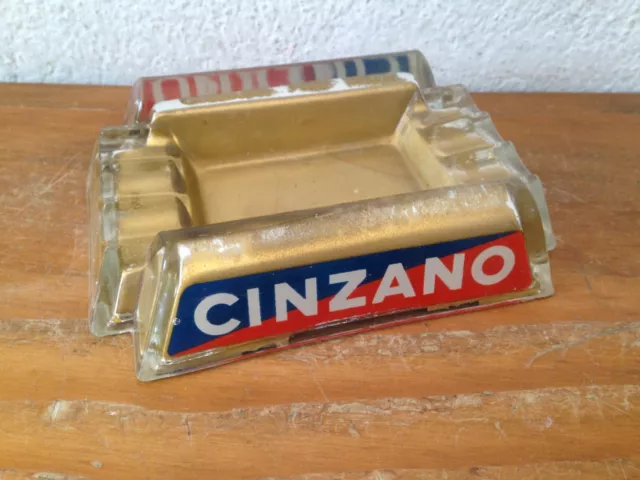 Ancien et beau cendrier CINZANO publicitaire en verre   apéritif   bistrot  60'