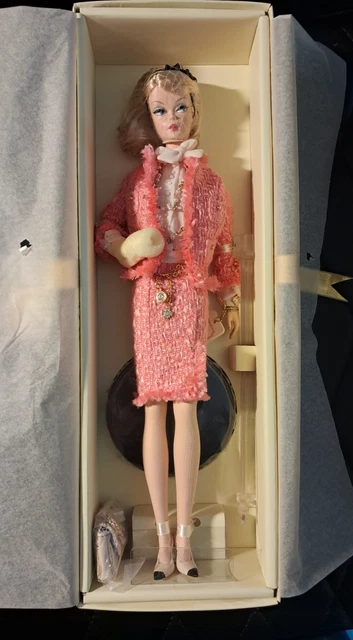 X2000 - IN THE PINK BARBIE DOLL - SKU 27683 - Jeux de société