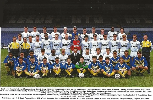 LEEDS UNITED FOOTBALL Team Photo 198889 Season £3.50 PicClick UK