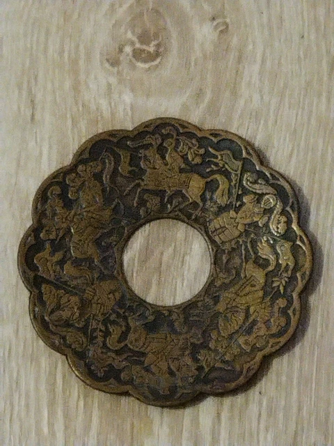 Ancienne bobèche de lampe lustre appliques laiton ou bronze déco loft chevaliers