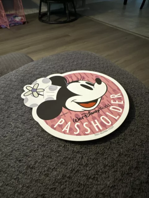 Chef Minnie Mouse Walt Disney World Annual Passholder Magnet WDW