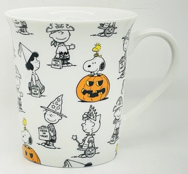 Peanuts Charlie Brown & Friends & Snoopy Great Pumpkin Halloween Coffe