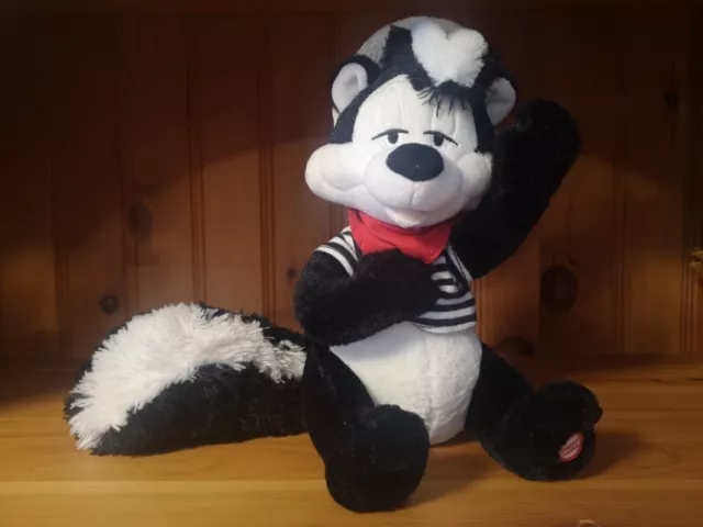 Pepe Le Pew Hallmark Looney Tunes Singing Valentine Day Plush Zee Song Of Love