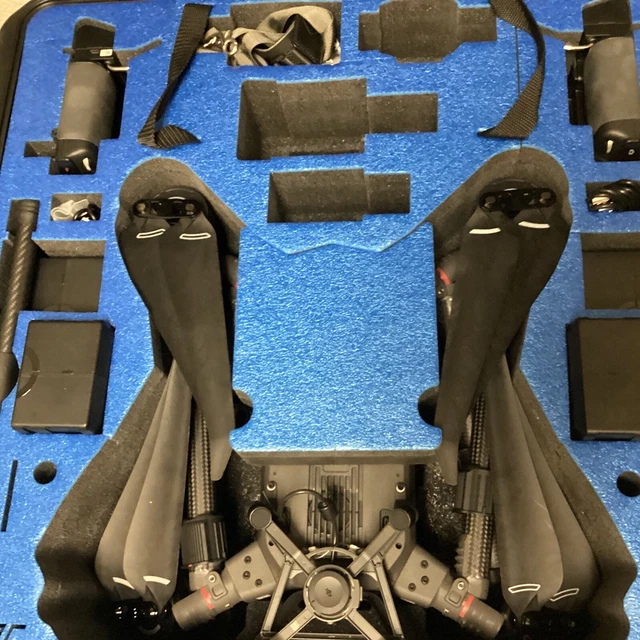 *NEAR MINT* DJI Matrice 300 RTK Drone, 4 Batteries, 2 Controllers, Hard Case