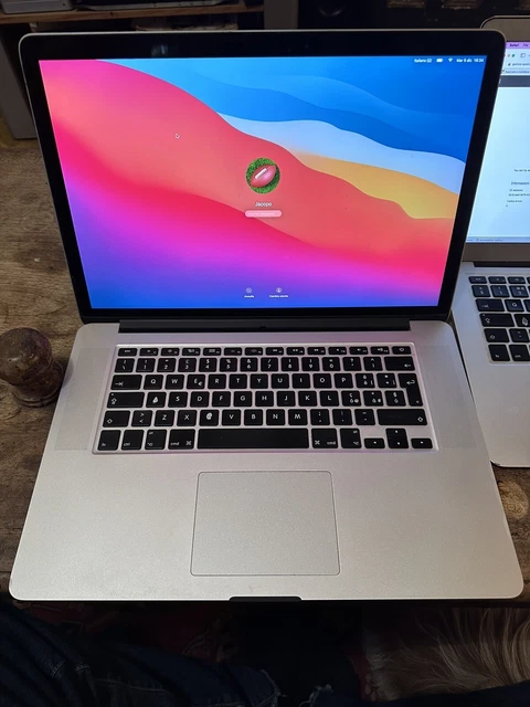 MacBook Pro 15,4 Pollici Intel 2.6 16gb Ram