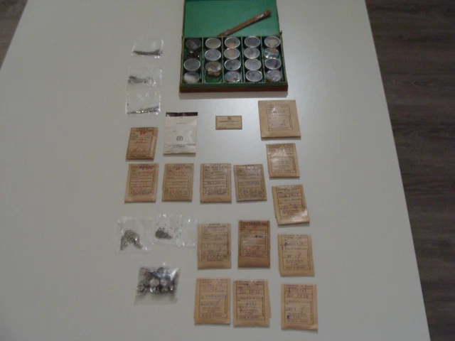Lot De Spiraux (spirales) Horlogerie Neufs De Stock Besançon - Pièces Détachées Pour Réparation, Occasion