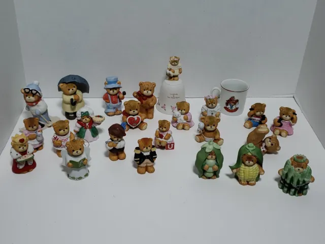 Lot of 24 Vintage Enesco Lucy & Me Lucy Rigg Assorted Bear Figurines Bell Mug