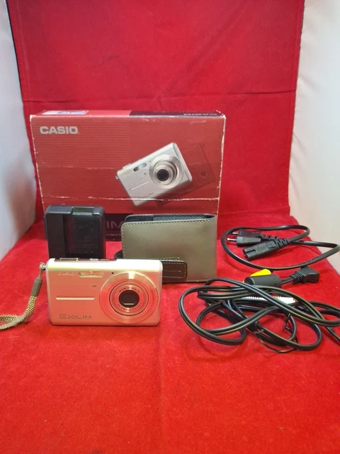 Appareil Photo Numérique Casio Exilim EX-Z600 - 6.0 MP - Argenté - Avec Carte SD 2Go