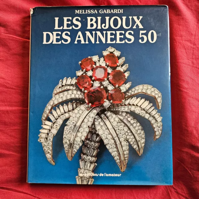 livre les bijoux des années 50 Mélissa Gabardi éditions de l'amateur