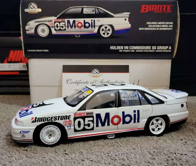 1:18 Biante Holden Mobil VN Commodore Group A #05 Peter Brock 1991 Bathurst 1000