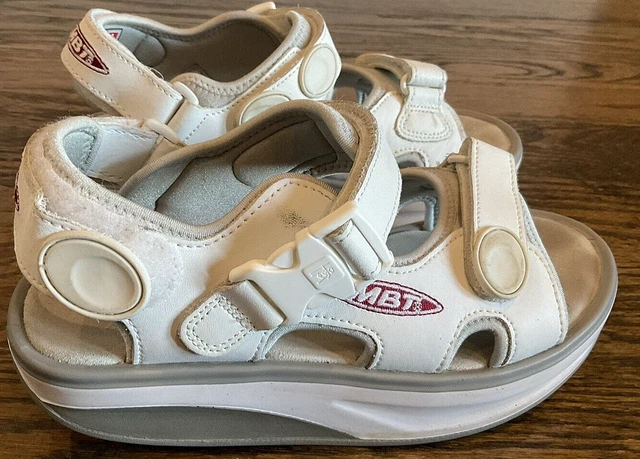 MBT Physiological Footwear Kisumo Sandals White/Gray Wo Sz 7 Swiss Engineered