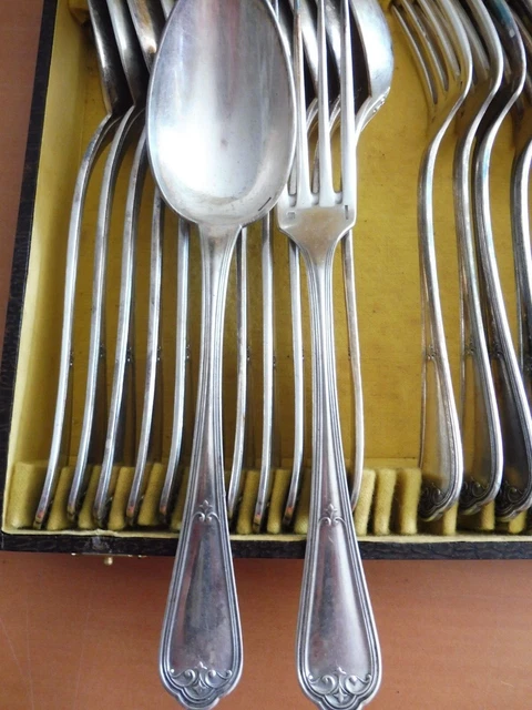 Ancien Coffret à Couvert 3 étages ARGENTAL – 126 Pièces En Métal Argenté, Service Vintage