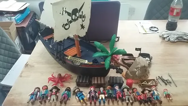 Playmobil Large Pirate Bundle with Ship 5810, raft, 2 boats + 14 pirates