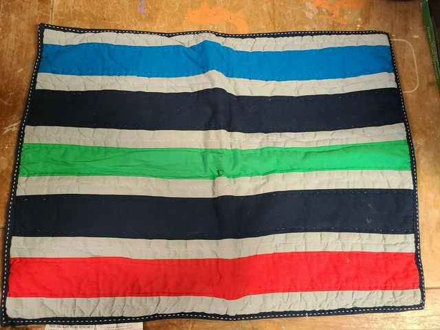 "Farsa estándar acolchada a rayas gris/azul/rojo/verde" de granero de cerámica adolescente