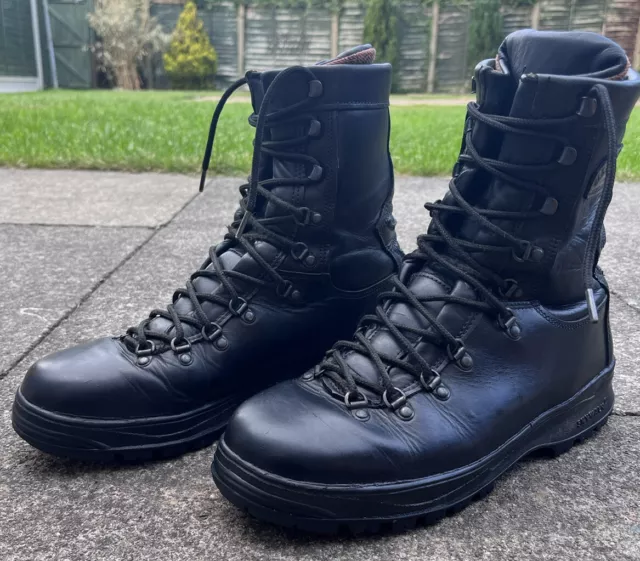 Wide fitting online motorcycle boots uk