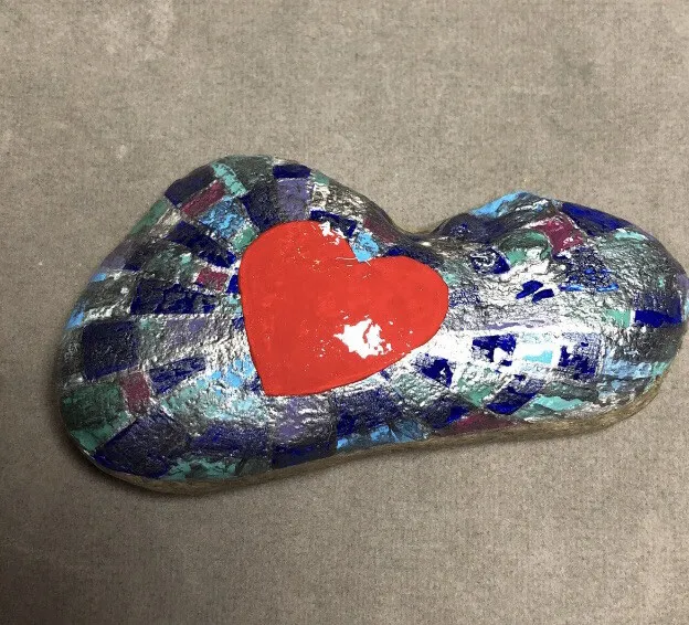 Painted rock with acrylic painting/ Sealed with Art Resin/Mosaic Heart