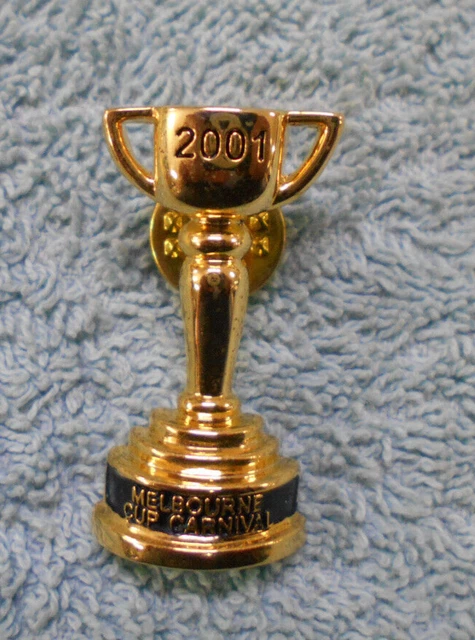 #D290. 2001 Melbourne Cup Horse Racing Carnival Badge / Pin #D290. 2001 Melbourne Cup Horse Racing Carnival Badge / Pin