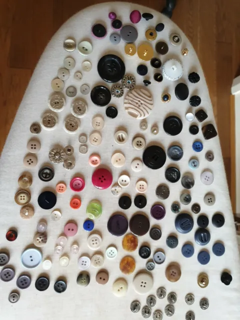 Mixed Buttons / Plastic Buttons / Assorted Buttons & Shapes / Arts & Crafts