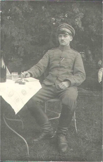 Soldatenportrait mit Zigarette, Husaren-Regiment, Foto-Postkarte, Espana