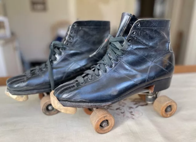 Vintage 1940's Chicago Skate Co Roller Skates, Size 7 Mens Leather Wood Wheels