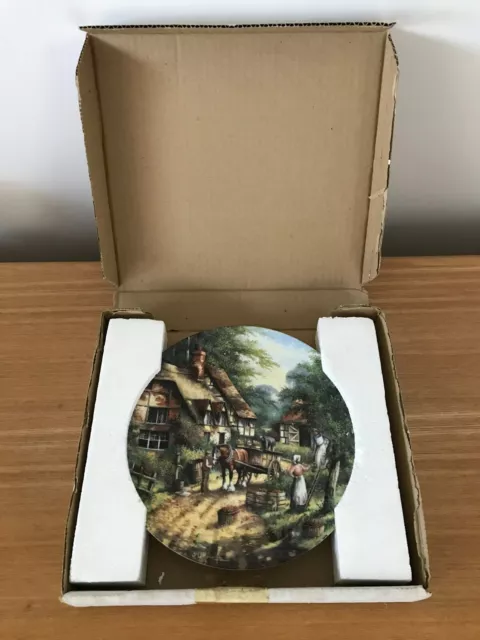 Wedgwood Country Days Plate - The Apple Pickers Limited Edition 4767u