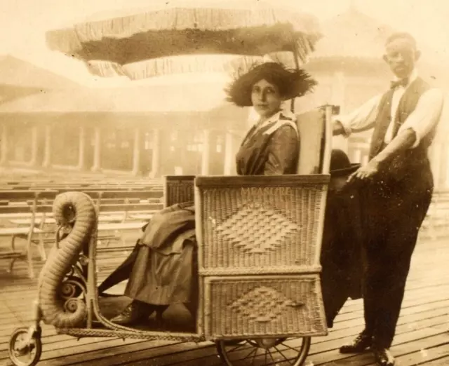 1916 Atlantic City Boardwalk White Lady Black Cart Pusher Occupational Photo F2