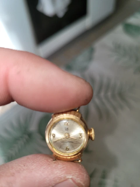 Montre-Bracelet Vintage VIXA En Plaqué Or - Mécanisme à Remontage - Non Testée - Pour Collection